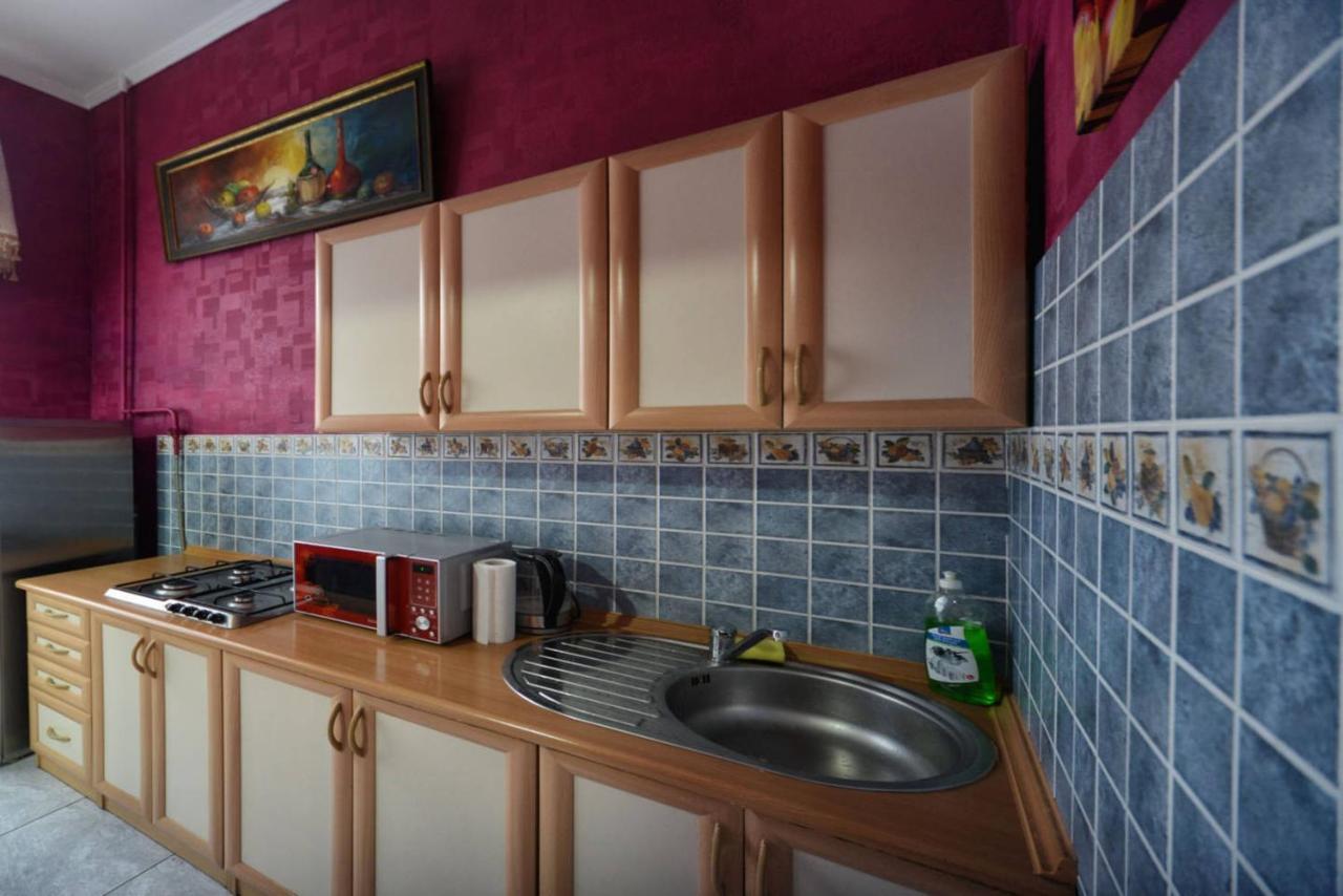 Chekhov Apartment เคียฟ ภายนอก รูปภาพ