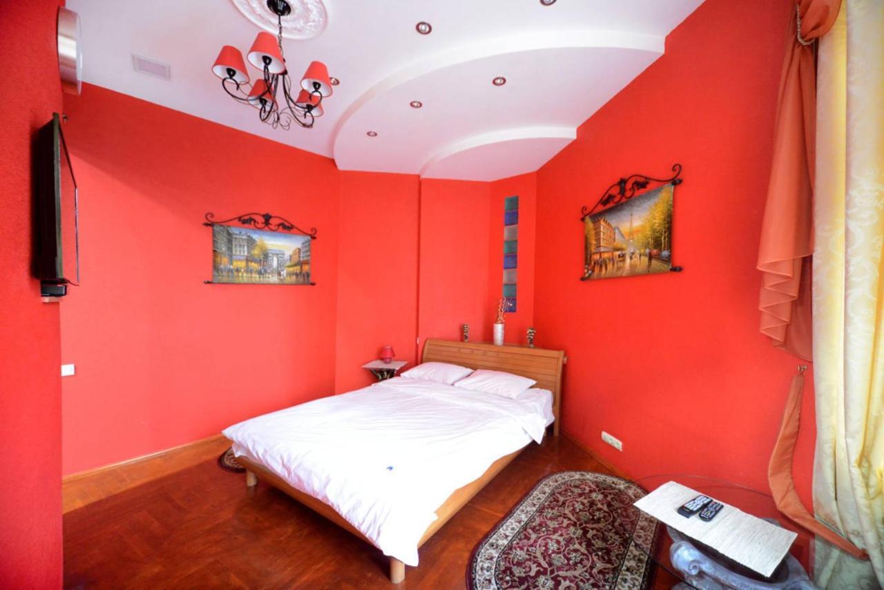 Chekhov Apartment เคียฟ ภายนอก รูปภาพ