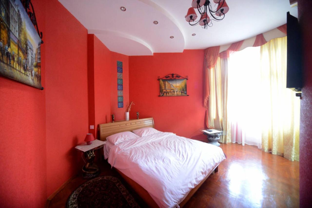 Chekhov Apartment เคียฟ ภายนอก รูปภาพ