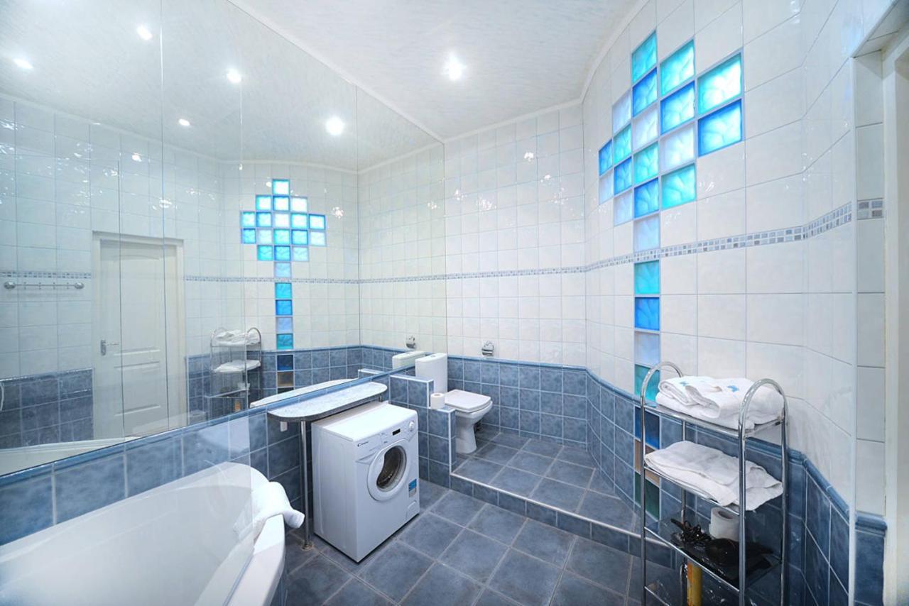 Chekhov Apartment เคียฟ ภายนอก รูปภาพ